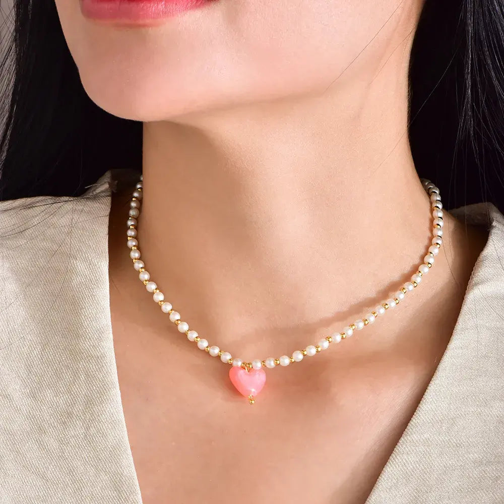 Collar Perlado Corazón Rosado