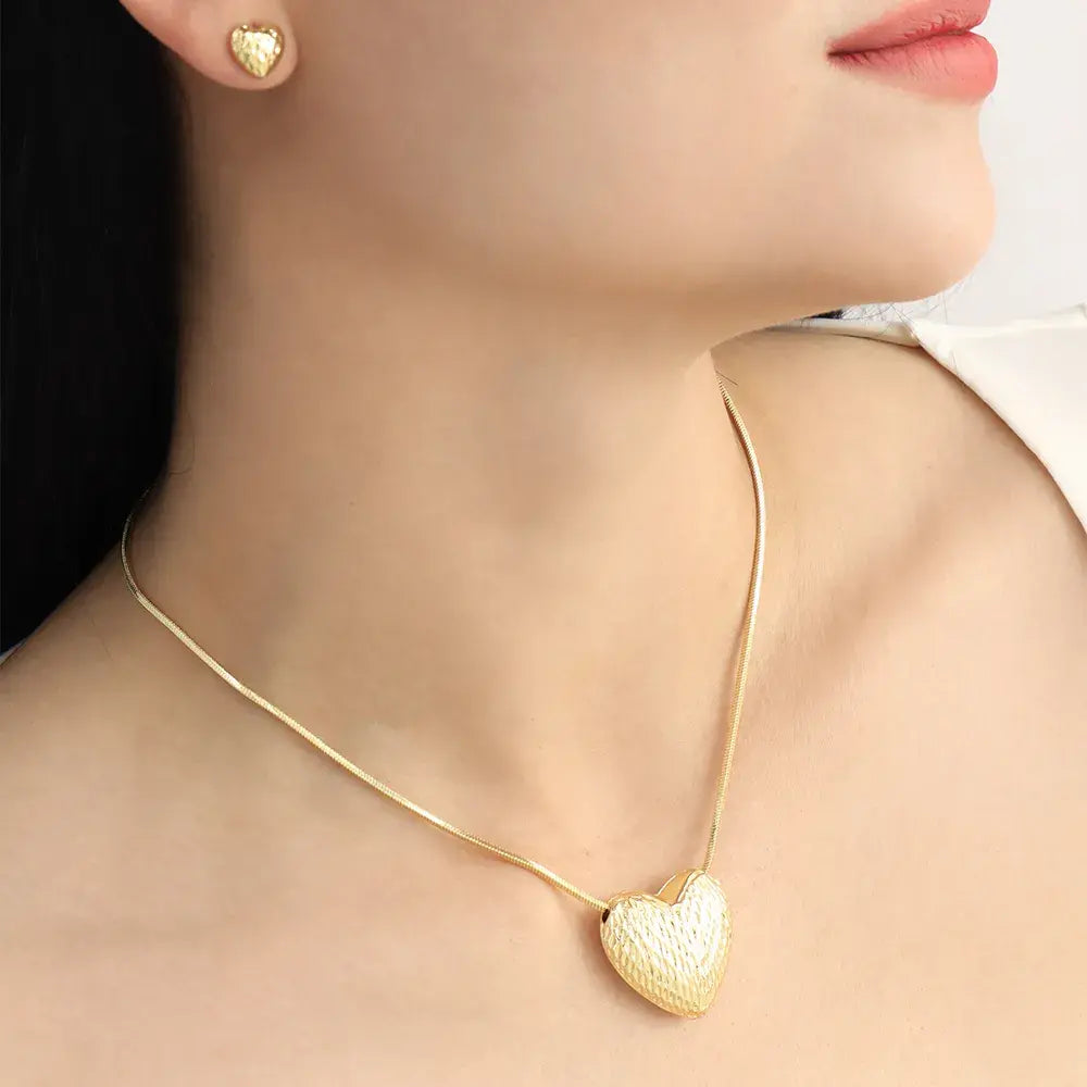 Juego de Corazón en Baño de Oro