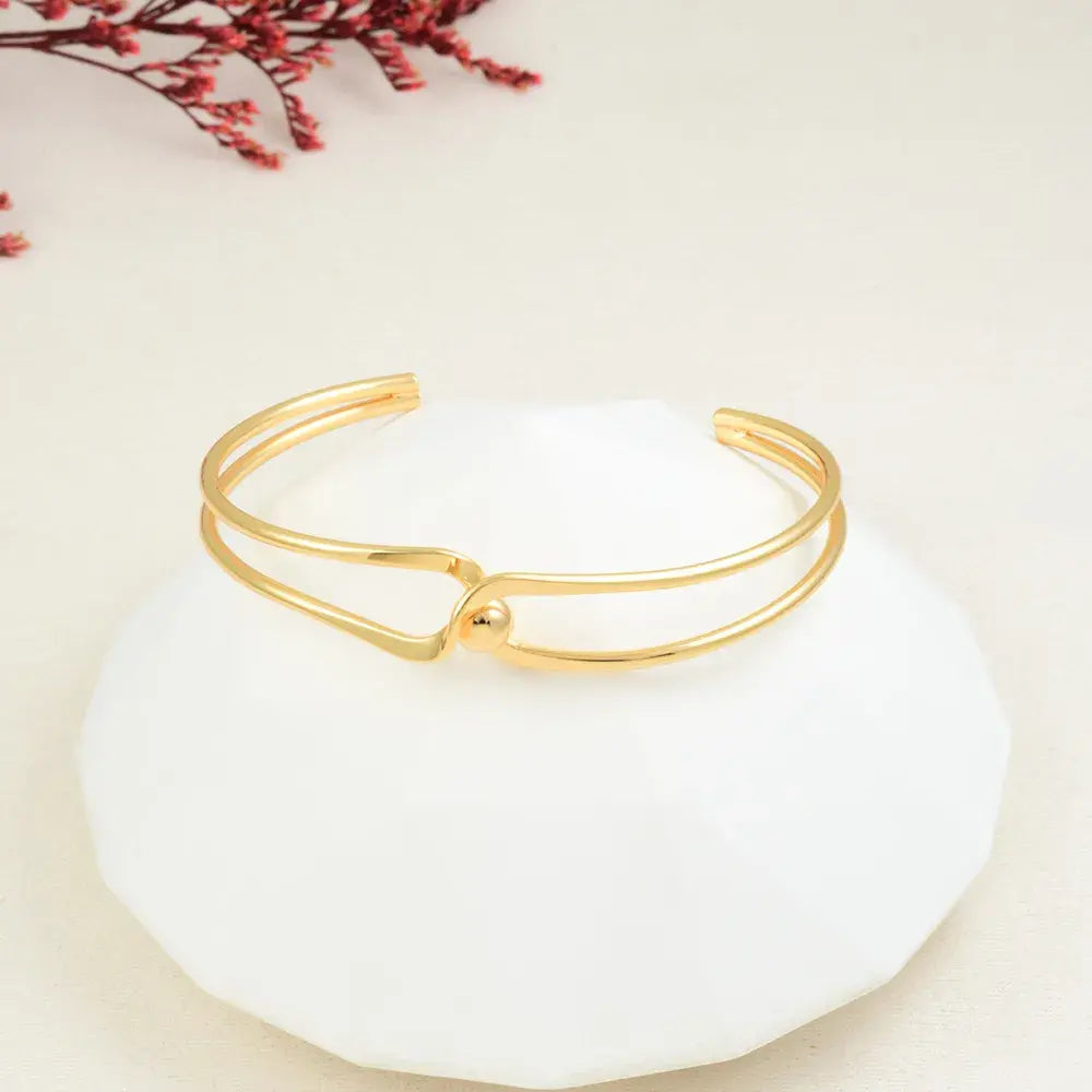 Brazalete dorado doble línea