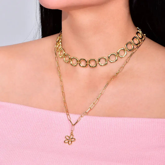Collar doble con dije de flor