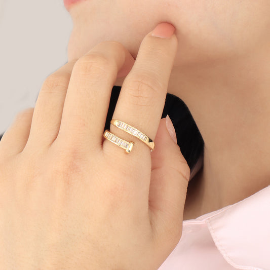 Anillo-Ajustable-con-Piedras-Baguette-en-Dos-Líneas