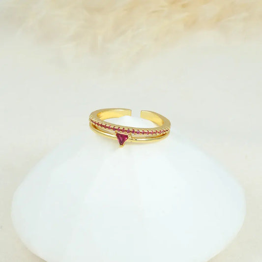 Anillo dorado brillo rosa triangular