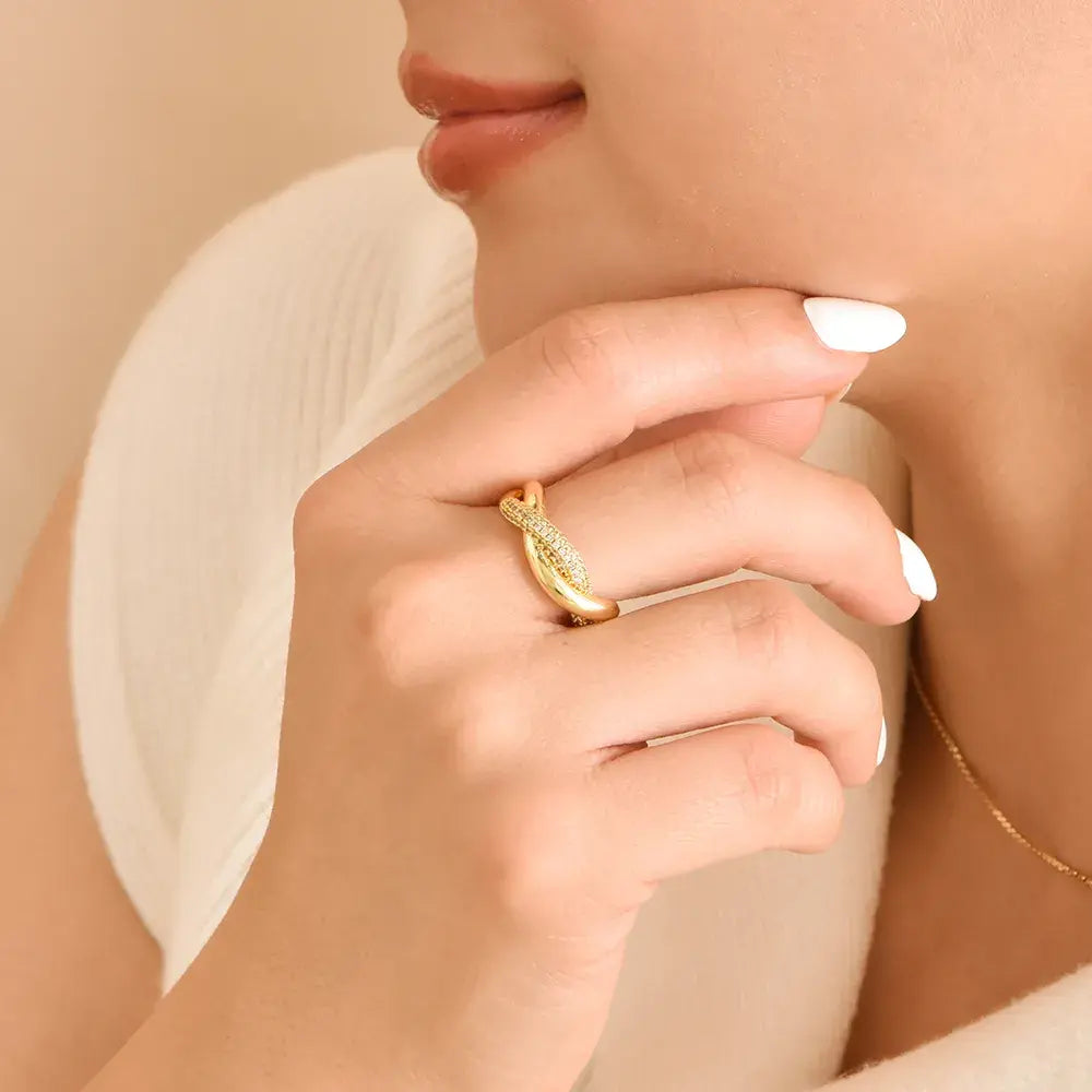 Anillo destello dorado