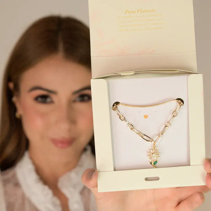 Collar doble con dije de flor