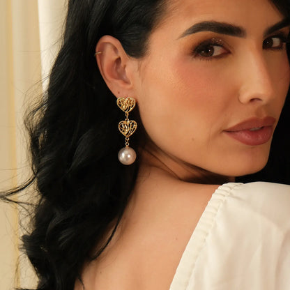 Aretes Corazón Doble con Perla en Baño de Oro