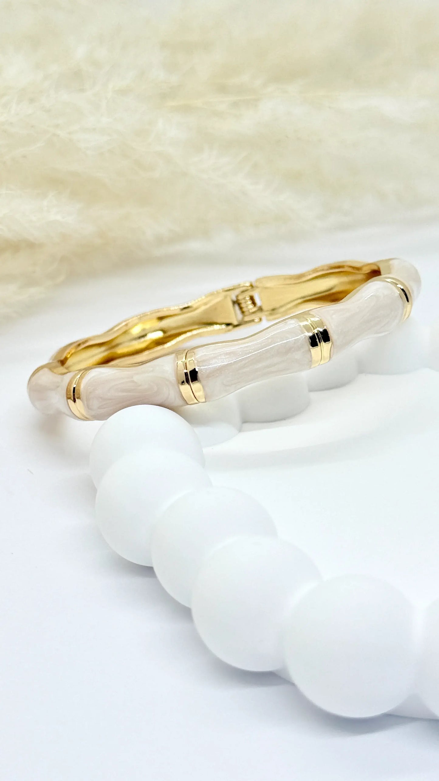 Brazalete White