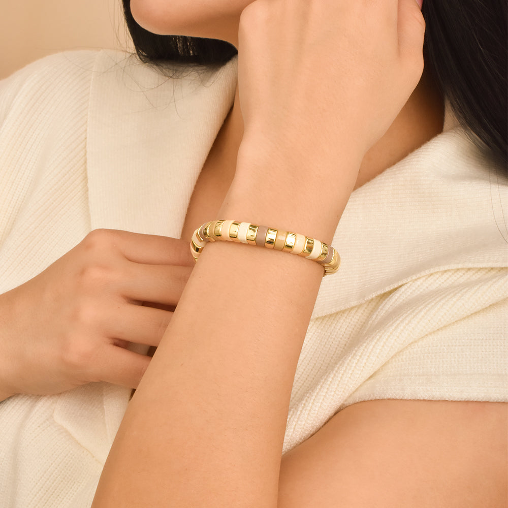 Brazalete dorado tonos neutros