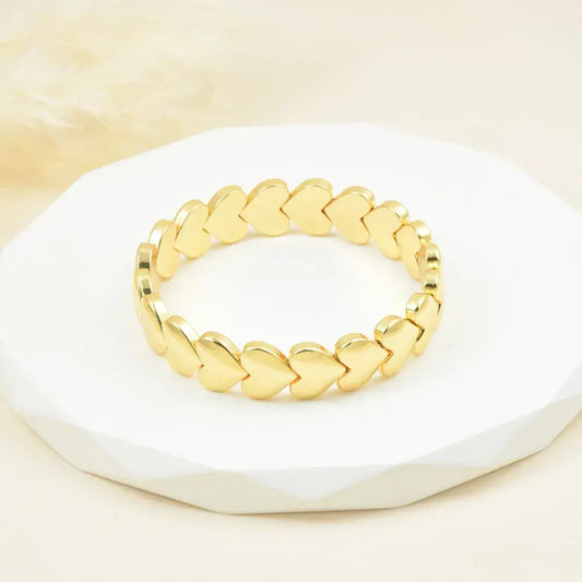 Pulsera con múltiples corazones