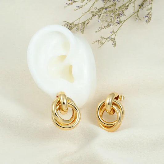 Aretes Aros Entrelazados en Baño de Oro