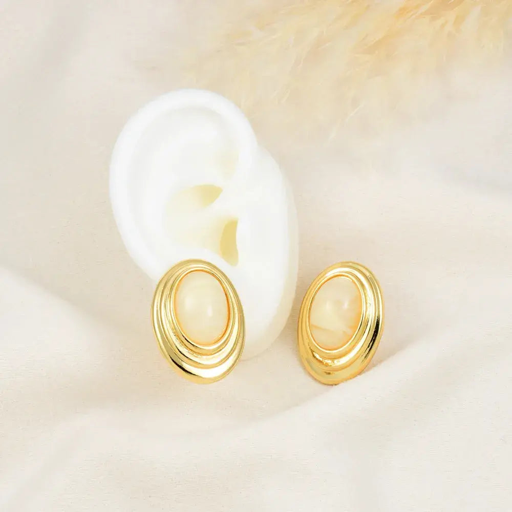 Arete Oval Perla Marfil