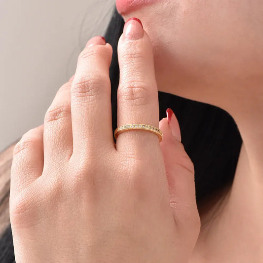 Anillo Delicado Con Microcircones