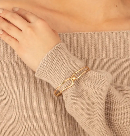 Brazalete dorado doble línea