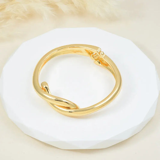Brazalete entrelazado