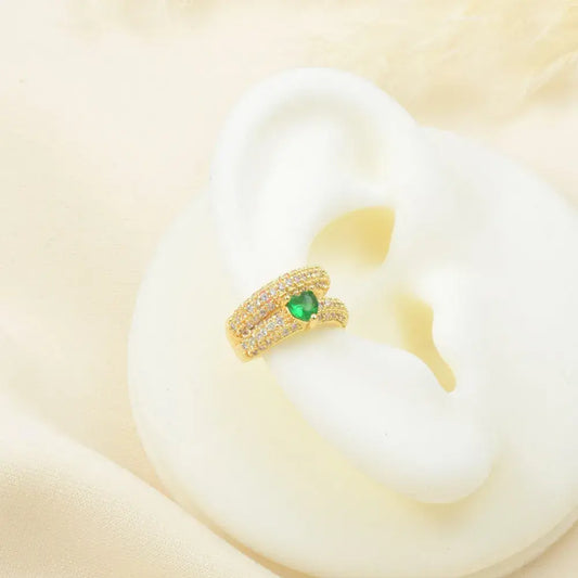 Earcuff con piedra de corazón