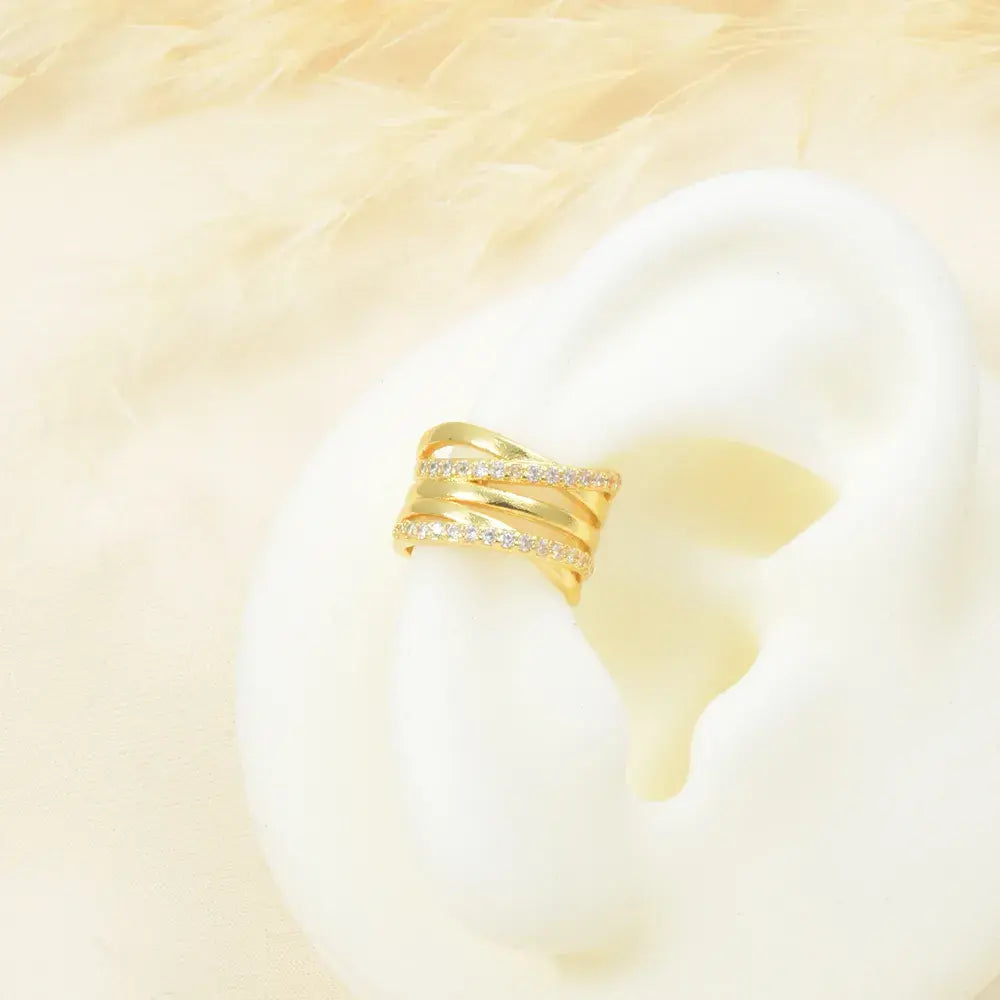 Earcuff dorado con circones