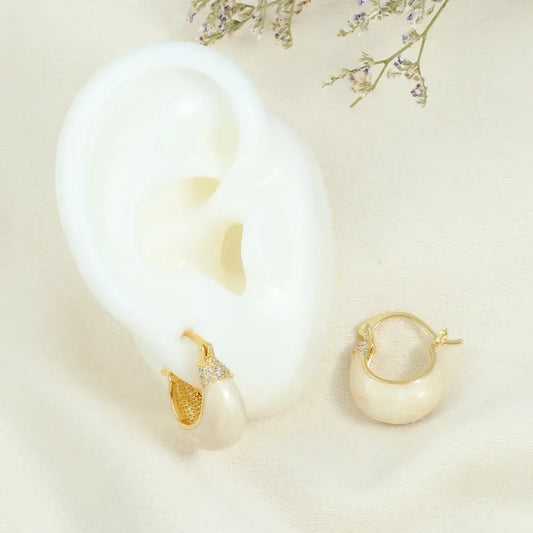 Aretes Argolla Perla Brillo en Baño de Oro