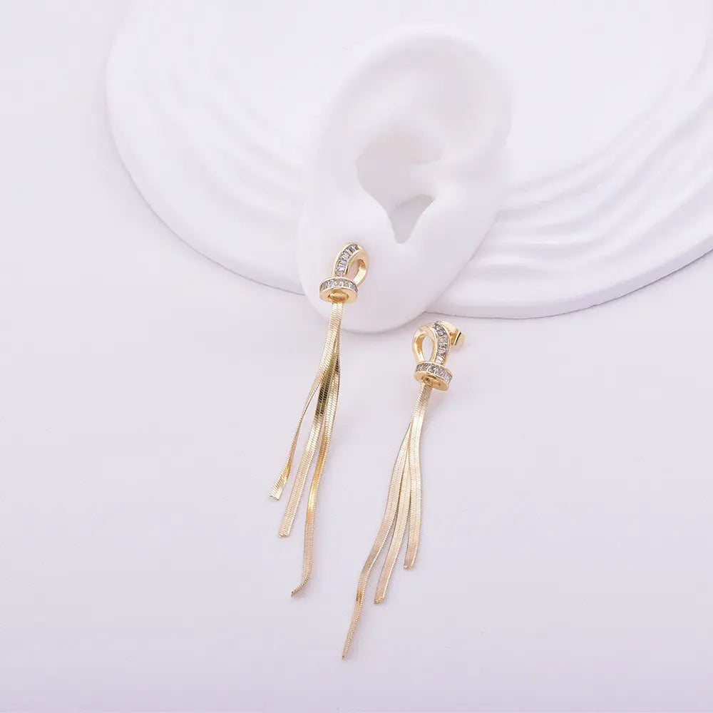 Aretes Largos con Lazo y Piedras