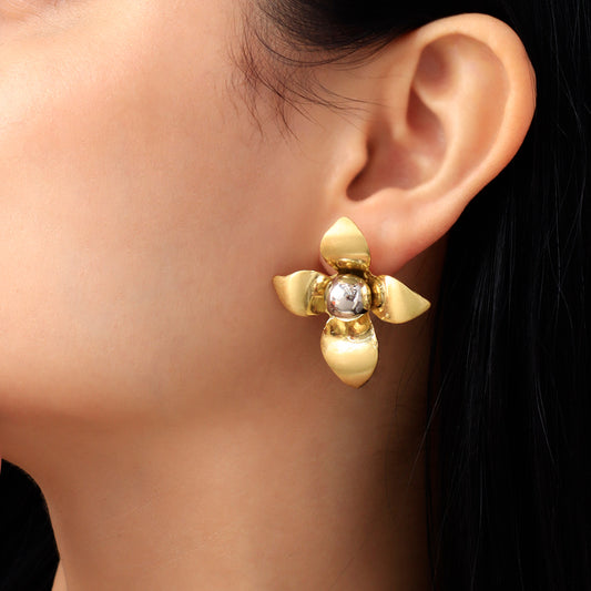 arete-topo-flor-chunky-en-baño-de-oro-24-k