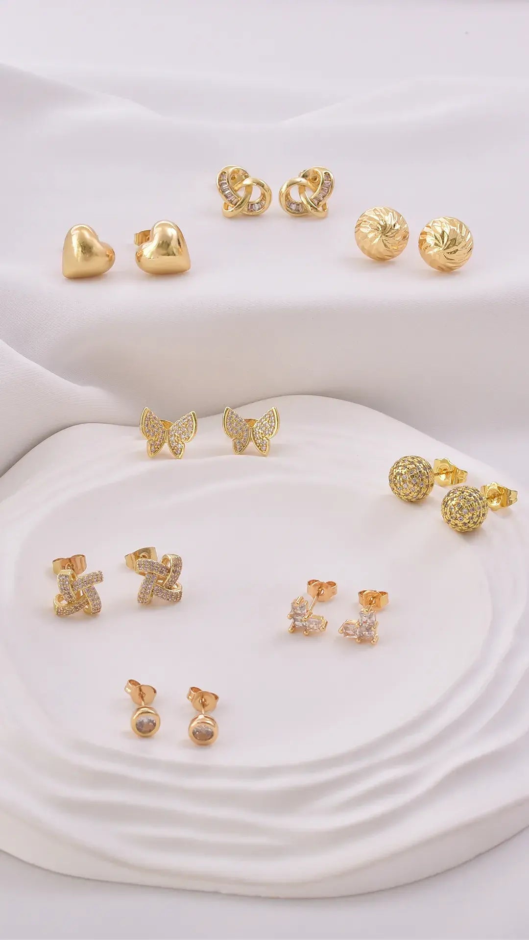Aretes Topo en Baño de Oro 24K, Box emprendedora edición navvideña